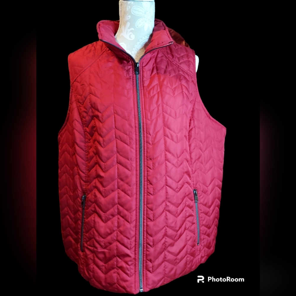 C J Banks Lightweight Red Vest Women's Size 2X